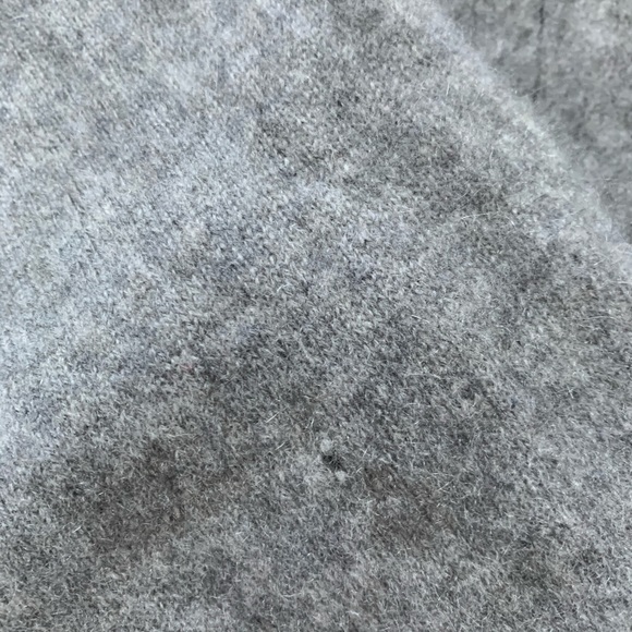 100% Cashmere Grey Sweater Garnet Hill - Picture 4 of 7